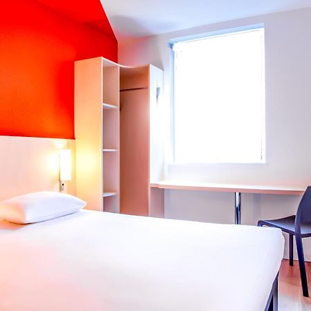 Ibis Budget Cannes Centre Ville Exterior foto