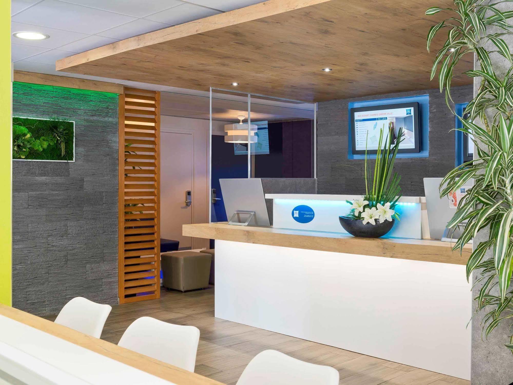 Ibis Budget Cannes Centre Ville Exterior foto