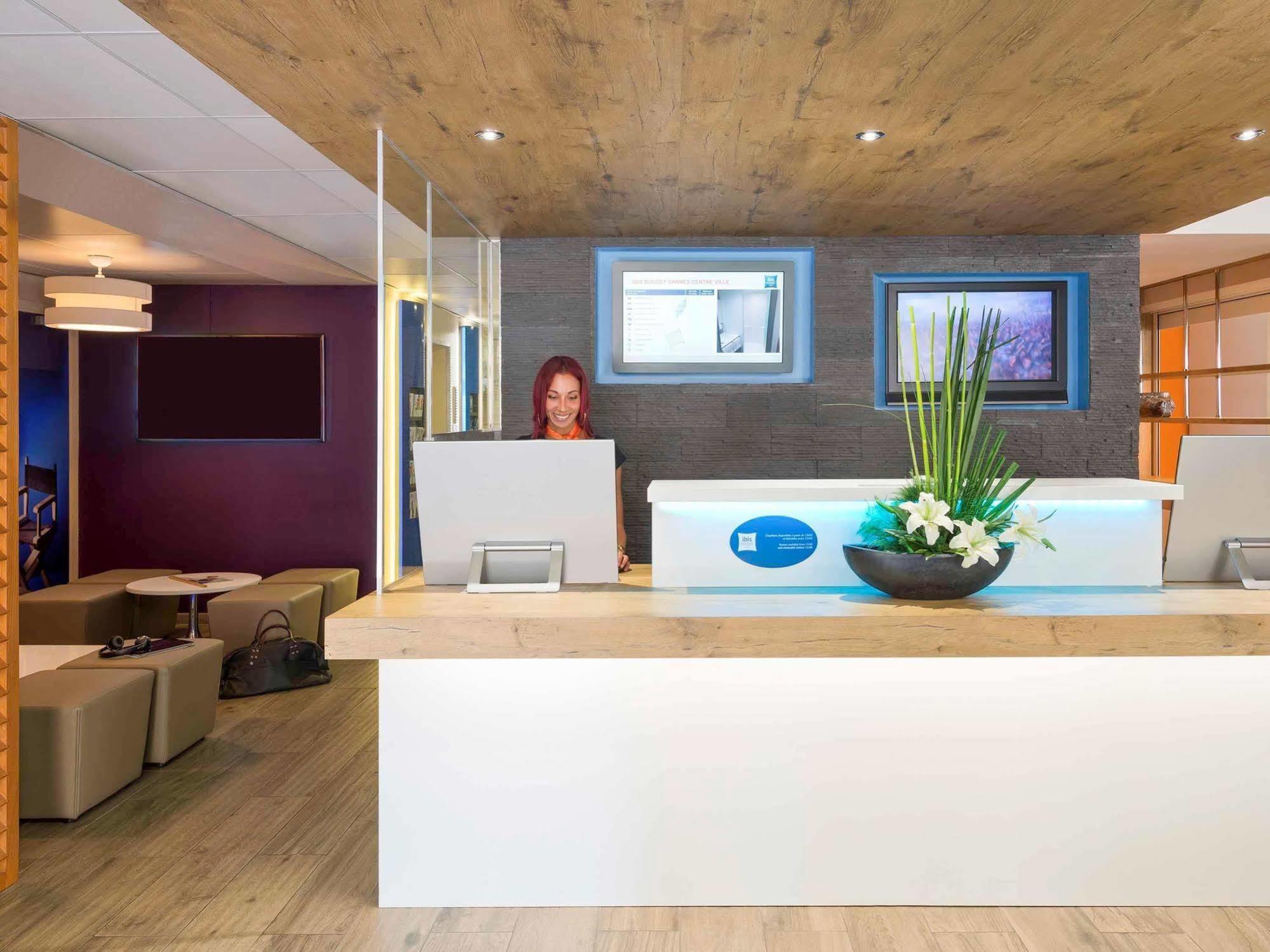 Ibis Budget Cannes Centre Ville Exterior foto