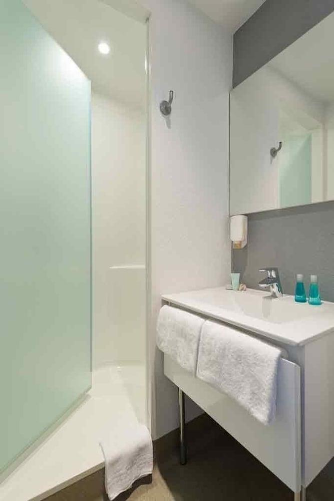 Ibis Budget Cannes Centre Ville Exterior foto